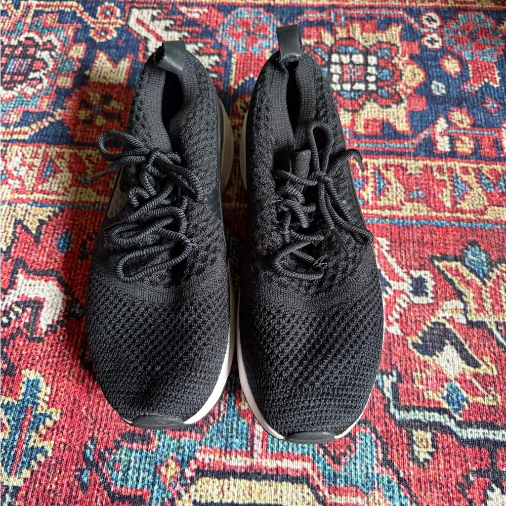 Nike Black Knit Women's Sneakers